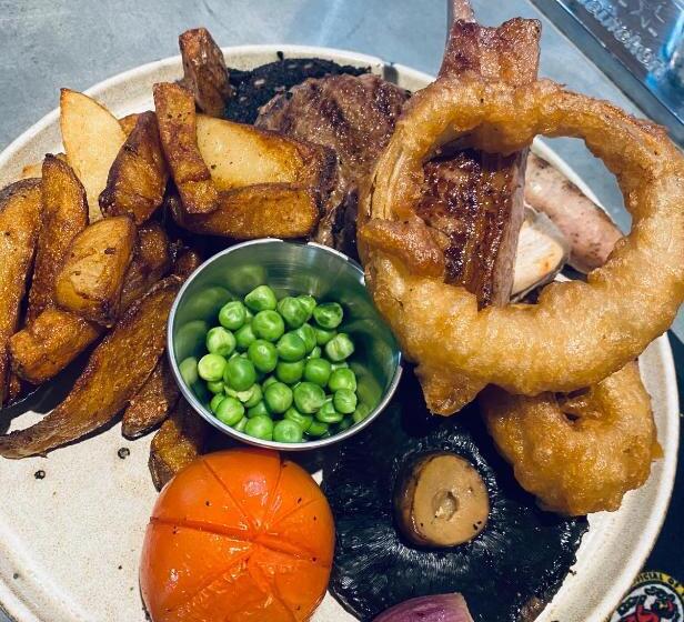 هتل The Station Restaurant & Bar