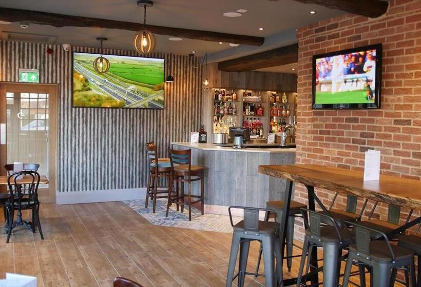 هتل The Station Restaurant & Bar