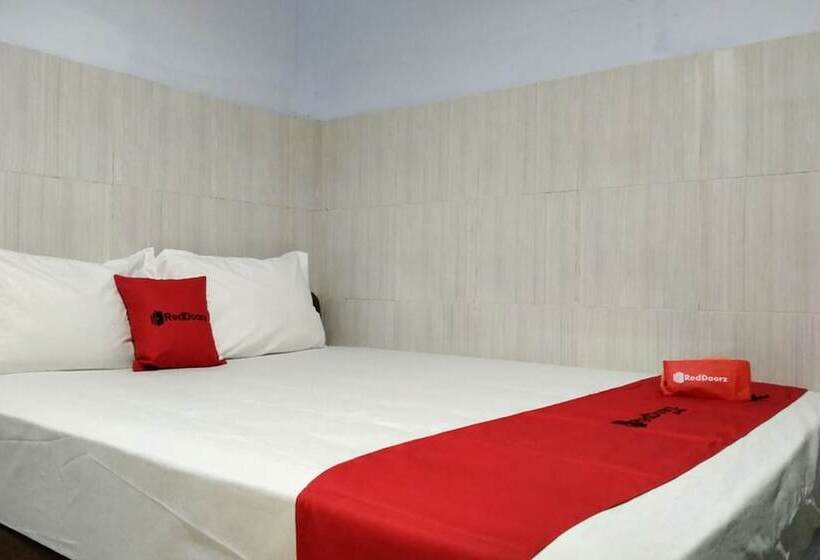 Reddoorz @ Hotel Surabaya Sumenep
