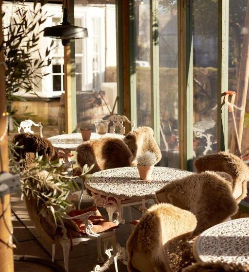 旅馆 The Grosvenor Arms