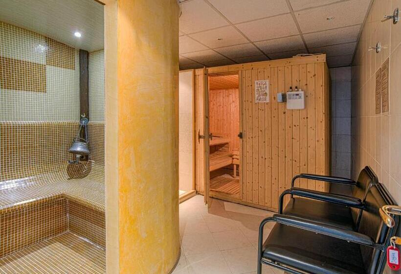 فندق Kamena Pamporovo