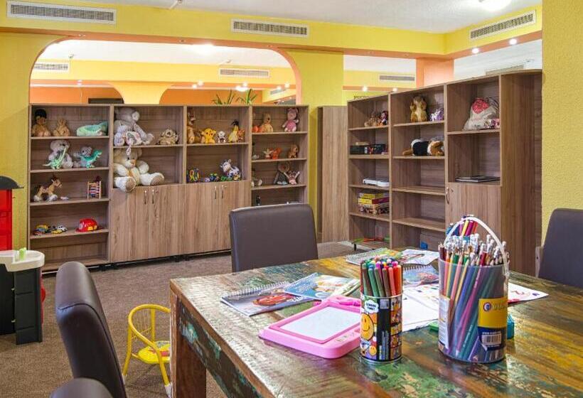 فندق Kamena Pamporovo