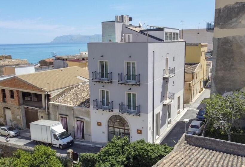 Luxmarì Hotel & Spa