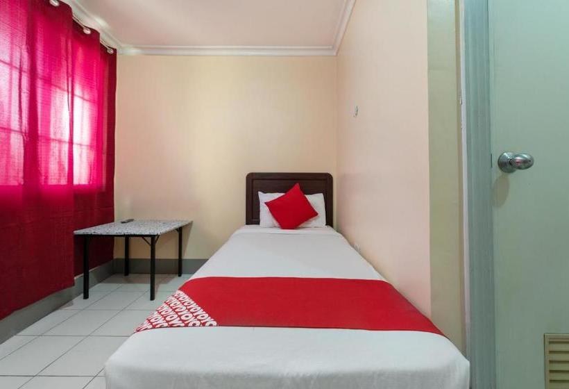 בית מלון כפרי Oyo 239 Tayuman Commercial Center