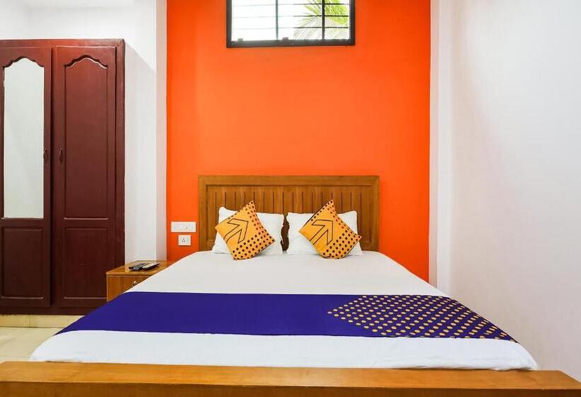 Отель Spot On Kk Lodge