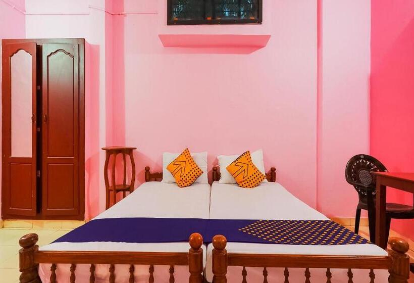 Отель Spot On Kk Lodge