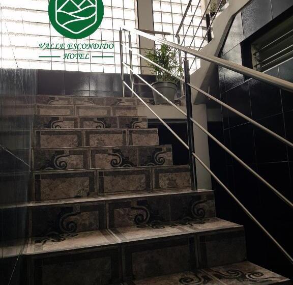 هتل Valle Escondido
