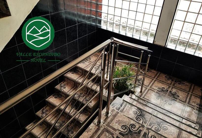 هتل Valle Escondido