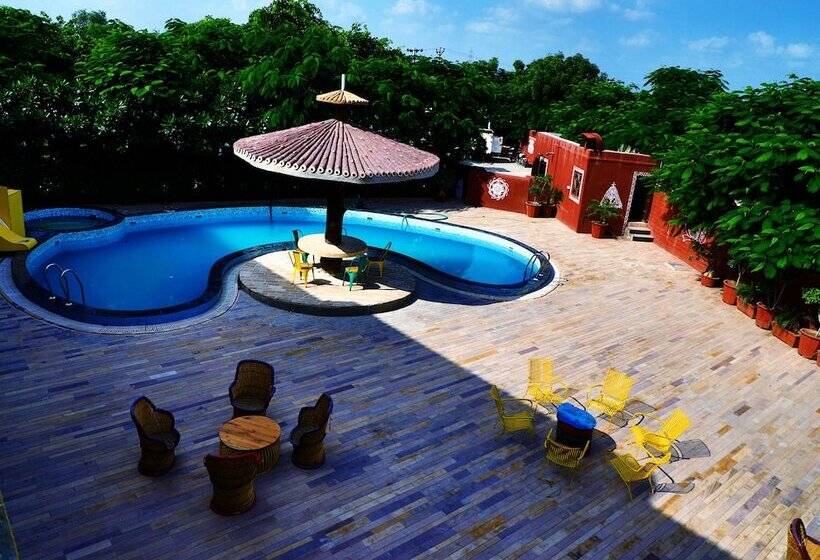 בית מלון כפרי Veergarh The Resort