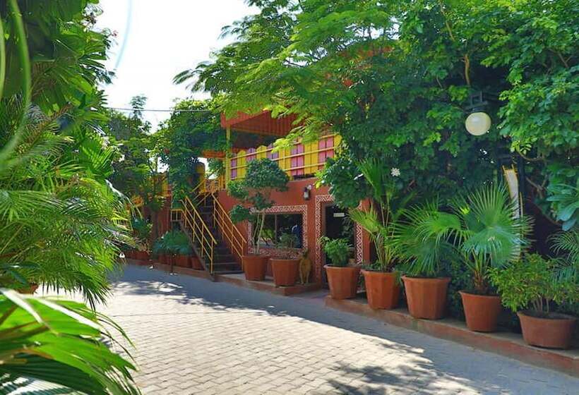 בית מלון כפרי Veergarh The Resort