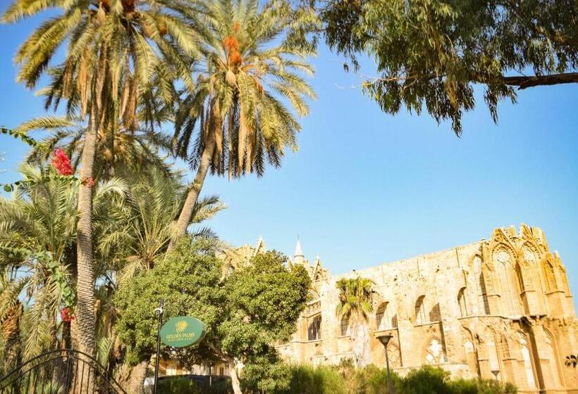 ペンション Golden Palms Guest House & Cafe