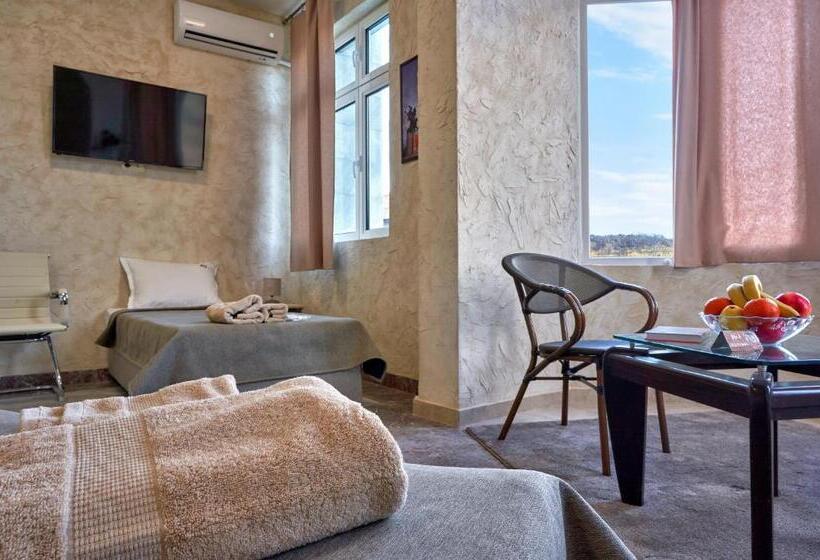 ペンション Kings View