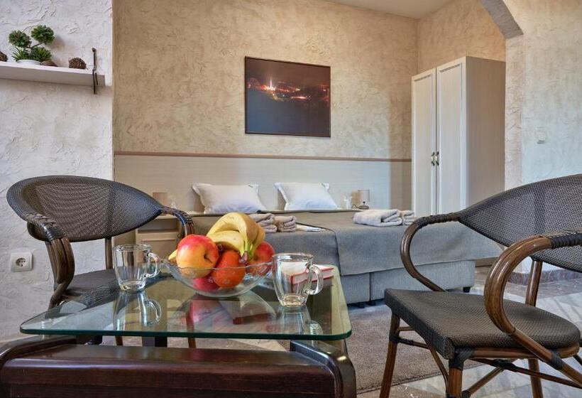 ペンション Kings View