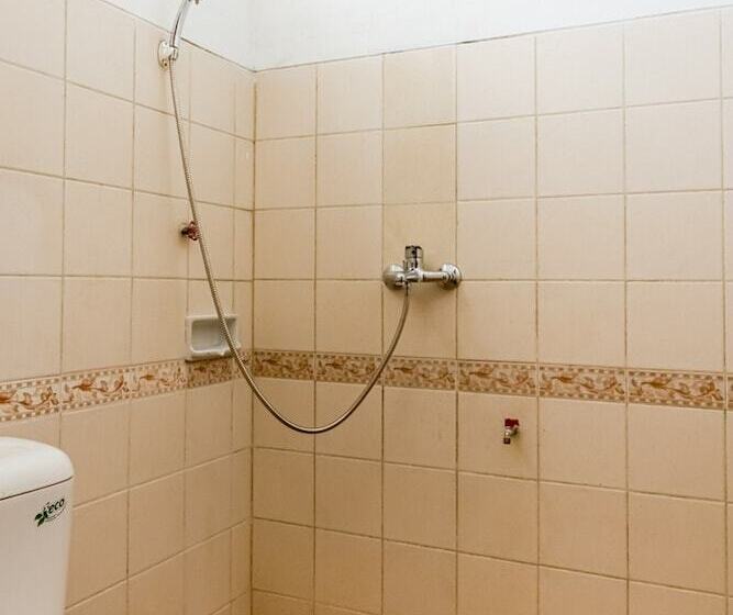 膳宿费 Reddoorz Syariah Near Gor Ken Arok