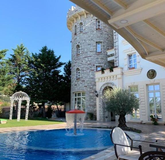 בית מלון כפרי Castle Konti