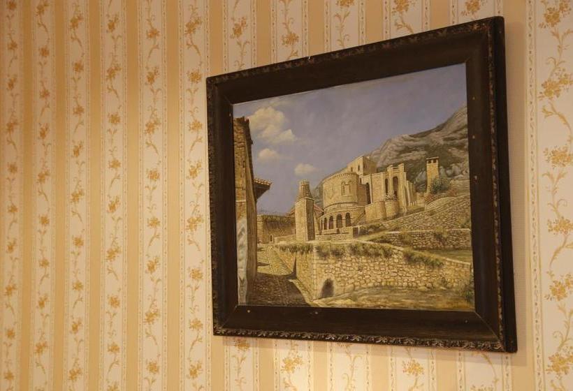 בית מלון כפרי Castle Konti