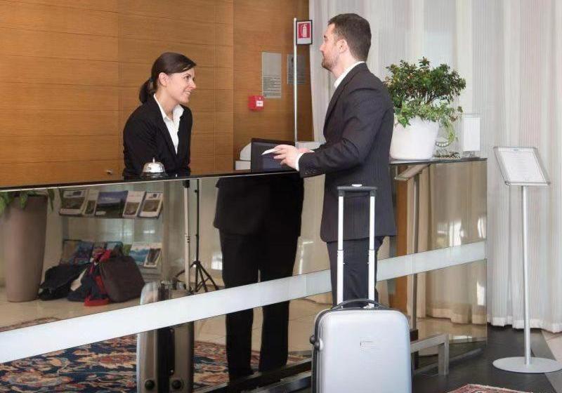 I Suites Malate  & Condotel