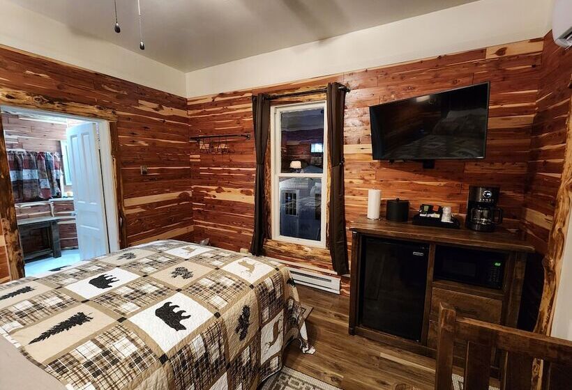 فندق Log Cabin Inn