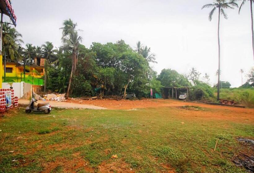 ホテル Mariners Bay Beach Resort