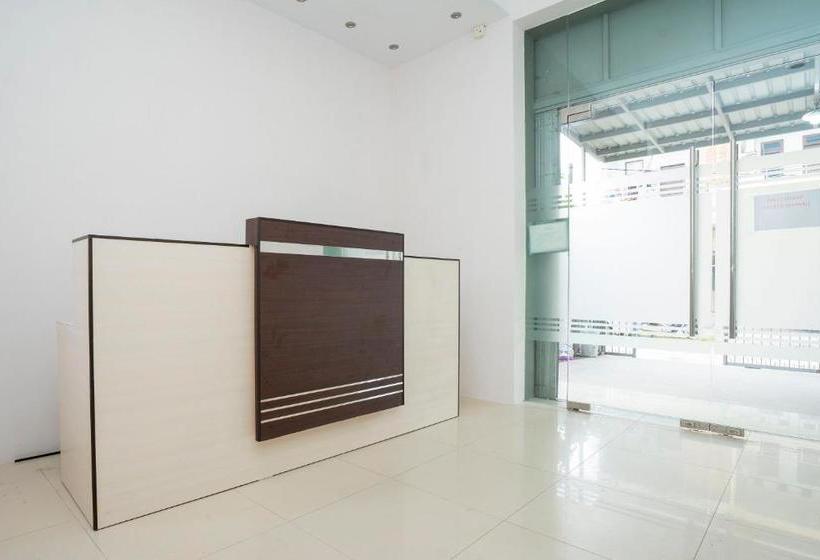 בית מלון כפרי Oyo 2210 Star One Guest House