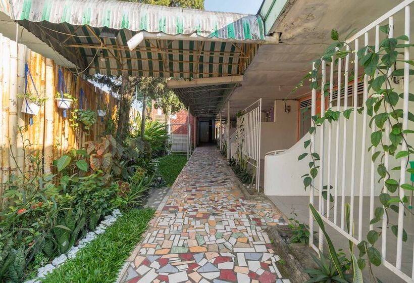 酒店 Reddoorz Syariah Near Jalan Asahan Pematang Siantar