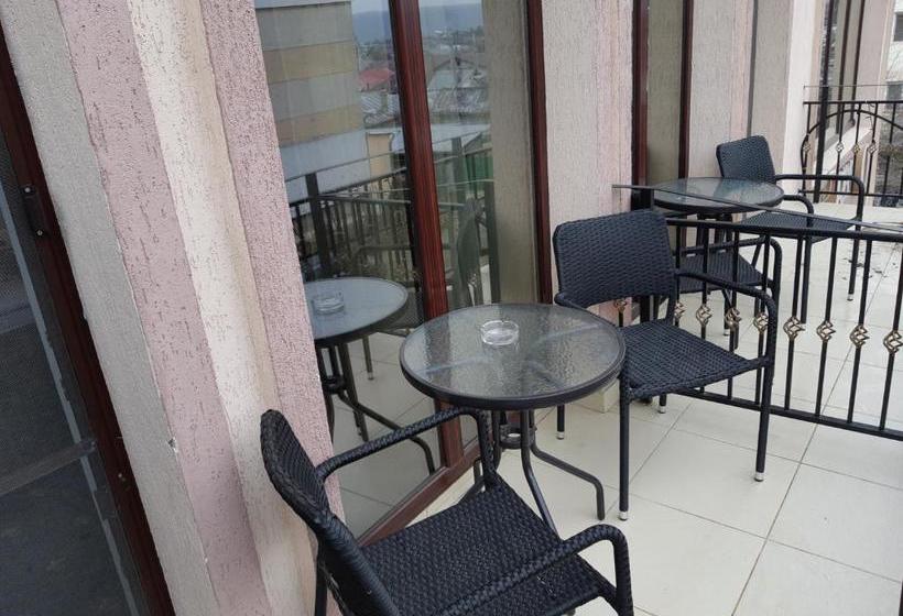 Отель Ro&mario Barlad