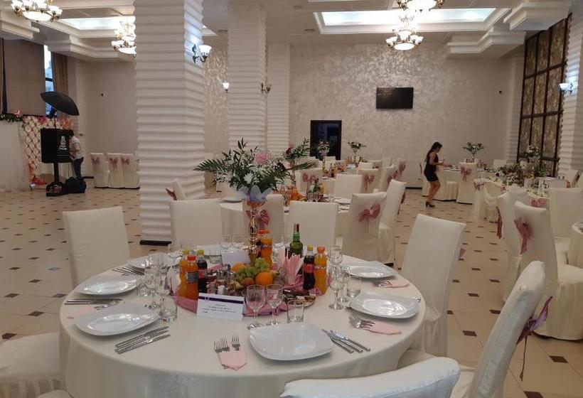 Отель Ro&mario Barlad