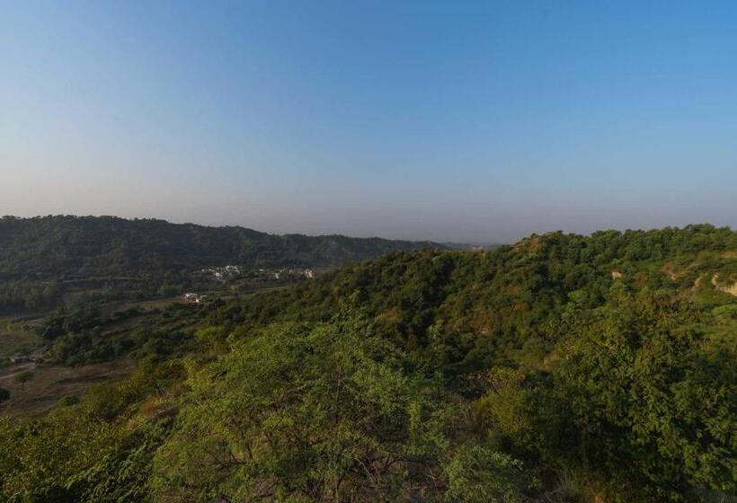 فندق Stayvista At Brickwood Hill With Outdoor Infinity Pool & Jacuzzi