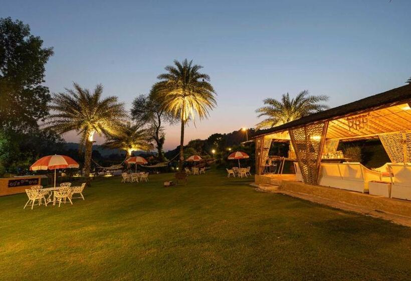 فندق Stayvista At Brickwood Hill With Outdoor Infinity Pool & Jacuzzi