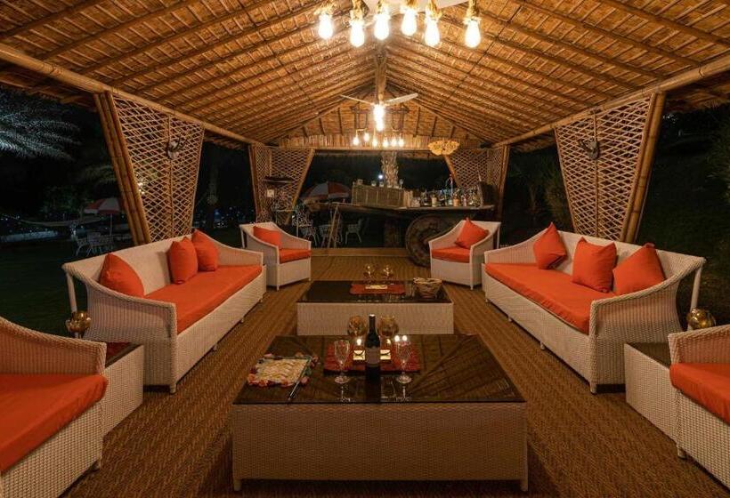 فندق Stayvista At Brickwood Hill With Outdoor Infinity Pool & Jacuzzi