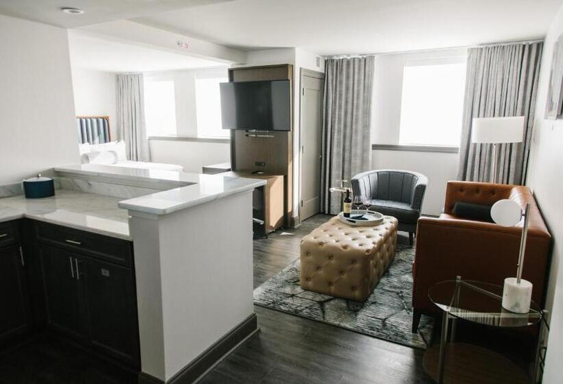 בית מלון כפרי Legends