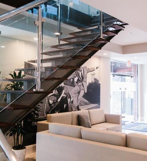 בית מלון כפרי Legends