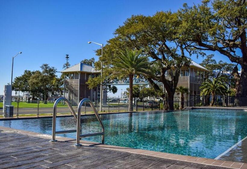 בית מלון כפרי Legends