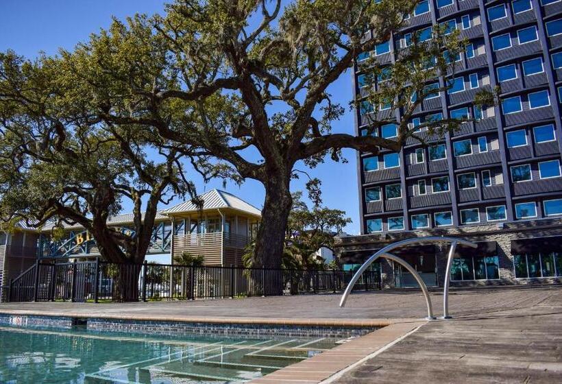 בית מלון כפרי Legends