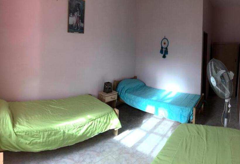 هاستل Hosteria Dharma