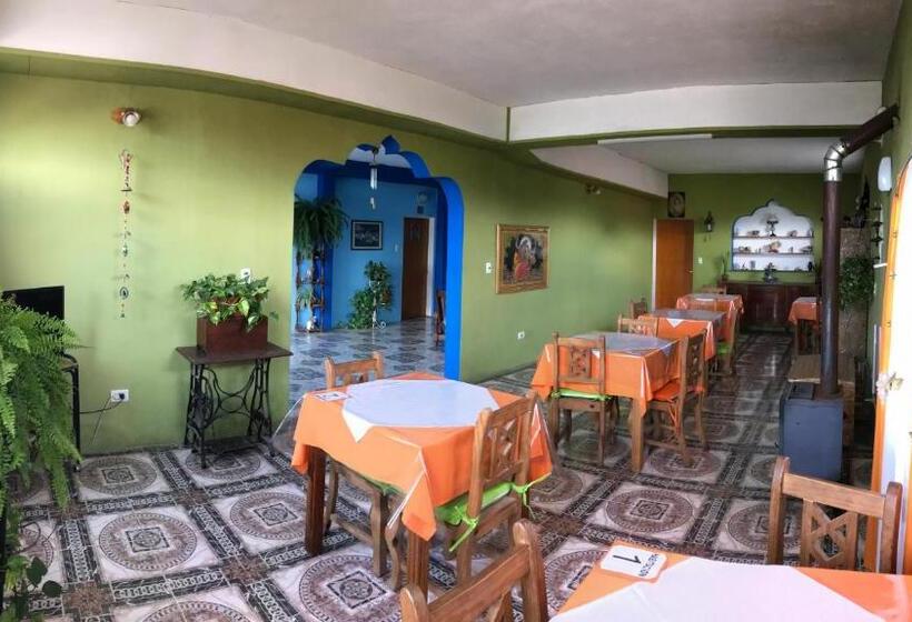 هاستل Hosteria Dharma