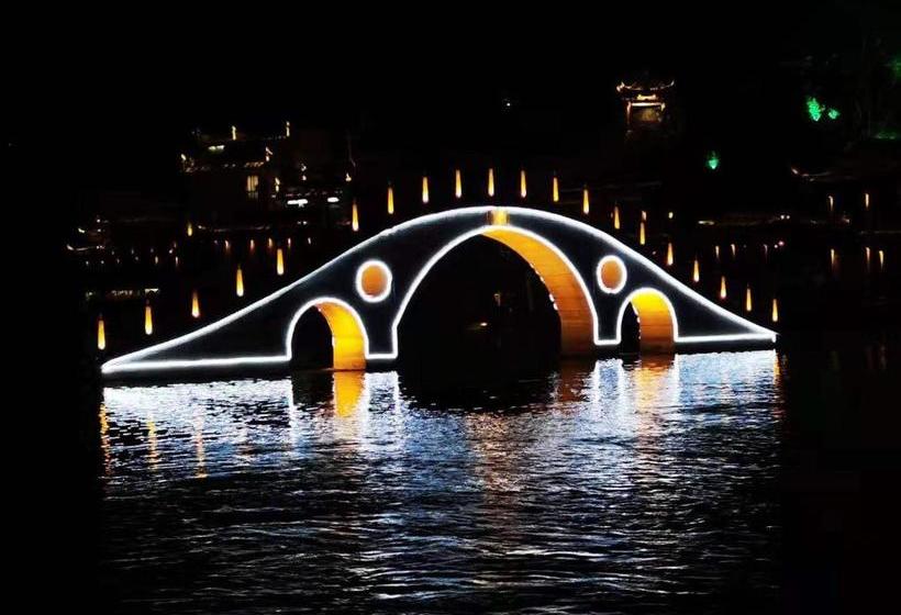 호텔 Floral Fenghuang Feng Xue Ye Gui Ren