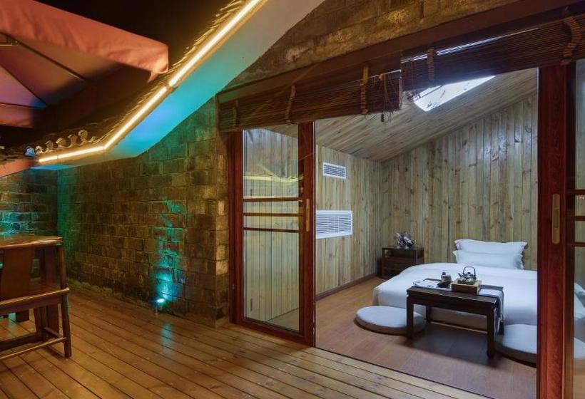 호텔 Floral Fenghuang Feng Xue Ye Gui Ren