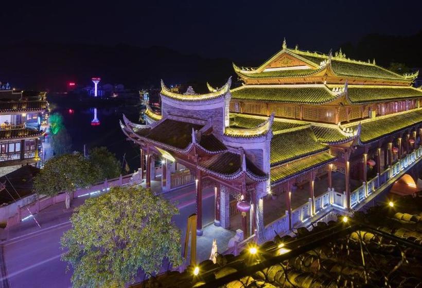 호텔 Floral Fenghuang Feng Xue Ye Gui Ren