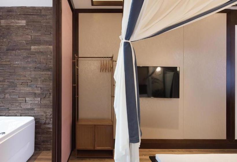 호텔 Floral Fenghuang Feng Xue Ye Gui Ren