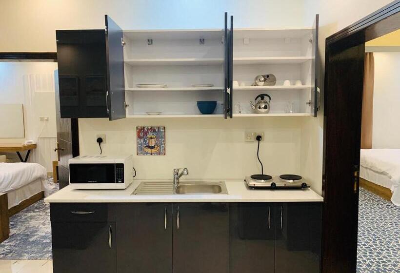 Отель Lova Suites