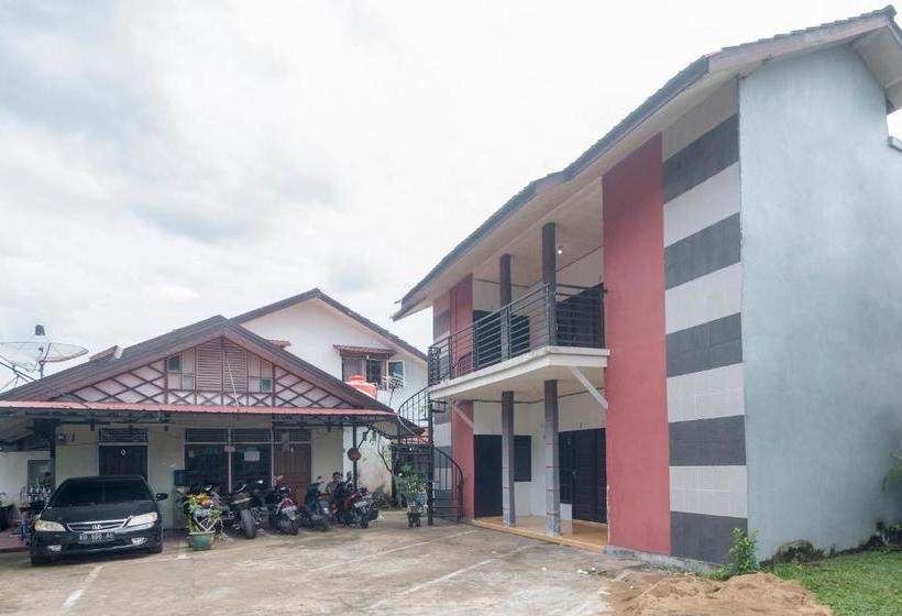 호텔 Oyo 2187 Hm Guest House