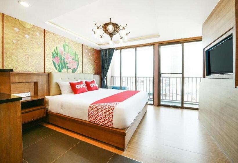 Отель Oyo 458 Nakorn Siam Boutique
