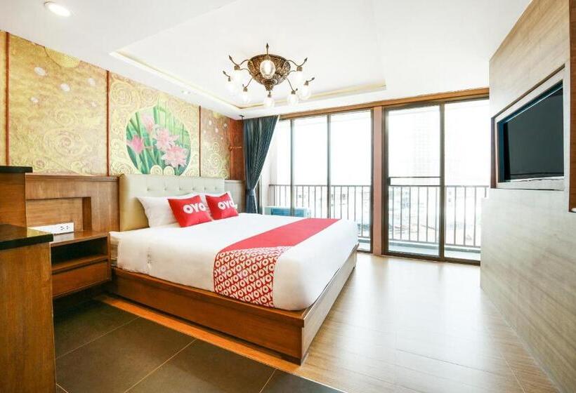 Отель Oyo 458 Nakorn Siam Boutique