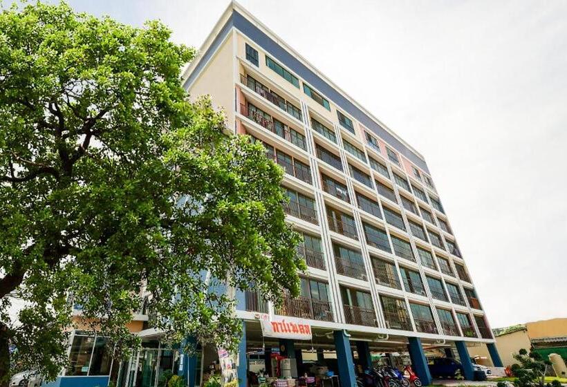 Отель Oyo 458 Nakorn Siam Boutique