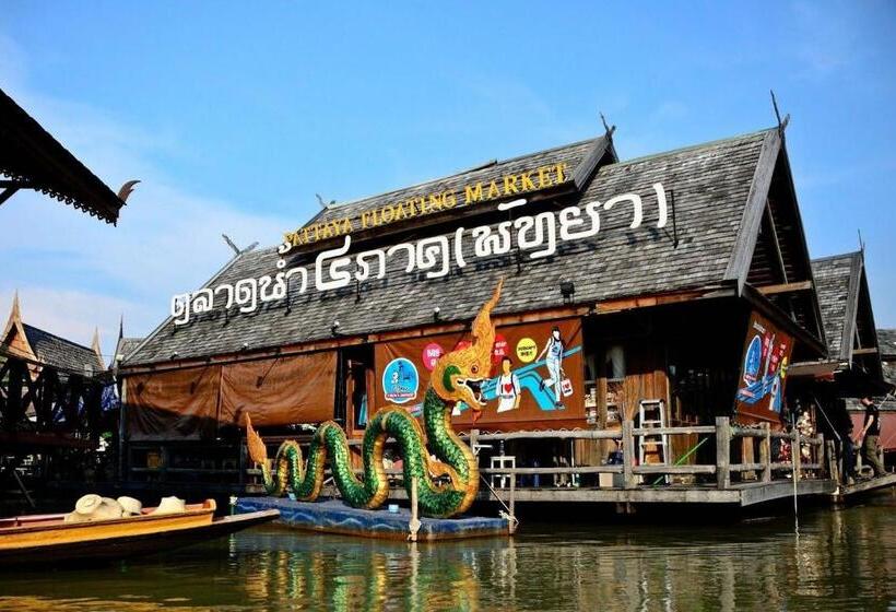 Отель Oyo 458 Nakorn Siam Boutique