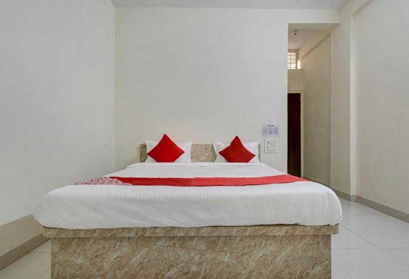 ホテル Oyo 60690  Shivneri Lodging