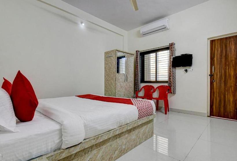 ホテル Oyo 60690  Shivneri Lodging