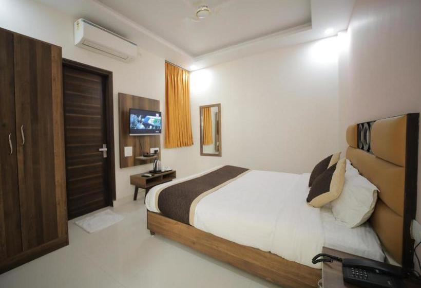 فندق Piestay Shahi Palace