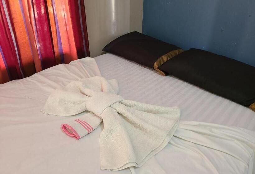 בית מלון כפרי Sophie House